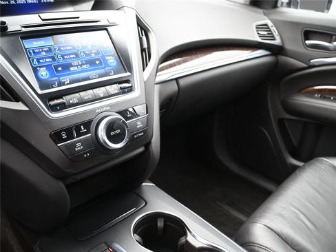 Used 2017 Acura MDX SH-AWD w/ Technology Package image 4