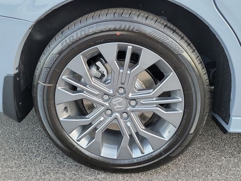 New 2026 Honda Odyssey Touring image 7