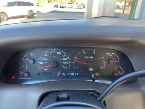Used 2004 Ford F350 XLT image 14