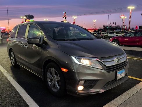 Used 2019 Honda Odyssey EX image 2