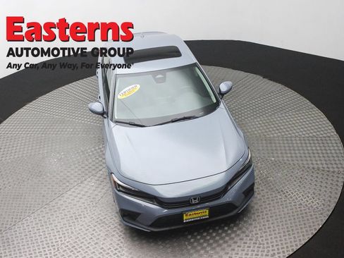 Used 2024 Honda Civic Touring image 3