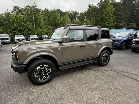 New 2026 Ford Bronco Outer Banks AWD/4WD image 9