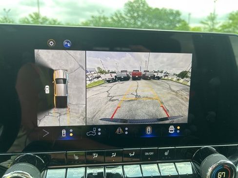 Used 2025 Chevrolet Colorado Z71 w/ Technology Package image 22