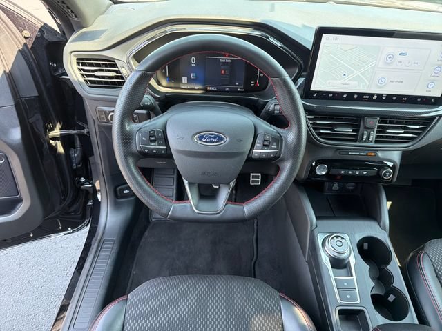 Used 2024 Ford Escape ST-Line w/ Tech Pack #1 AWD/4WD image 13