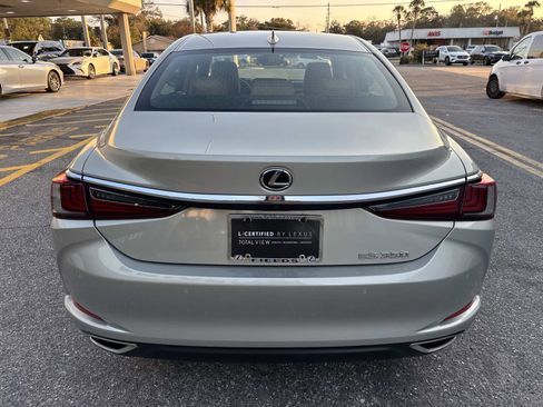 Certified 2024 Lexus ES 350 w/ Premium Package image 4
