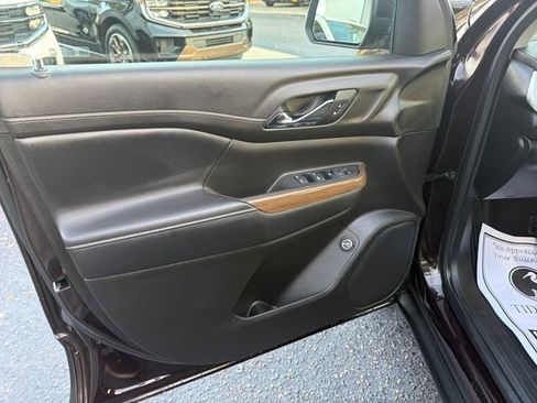 Used 2020 GMC Acadia SLE w/ Driver Convenience Package image 10