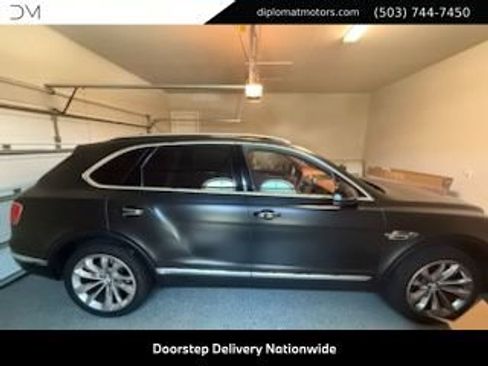 Used 2019 Bentley Bentayga AWD/4WD image 3