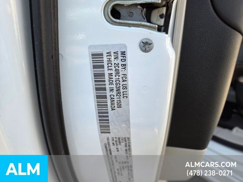 Used 2022 Chrysler Voyager LX image 18