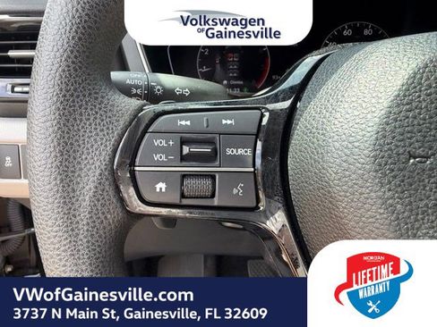 Used 2023 Honda Pilot LX image 25