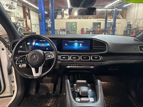 Certified 2023 Mercedes-Benz GLS 450 4MATIC image 13