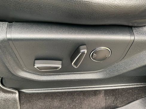 Used 2019 Ford Expedition XLT w/ Equipment Group 202A image 15