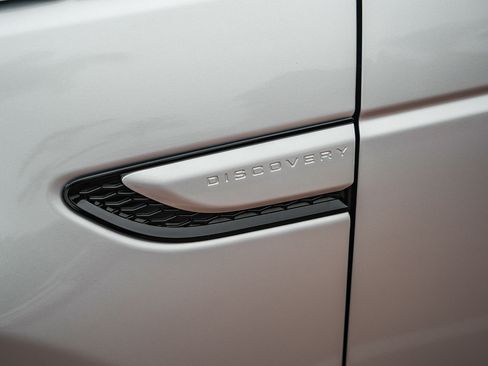 Certified 2025 Land Rover Discovery Sport S AWD/4WD image 12