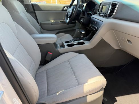 Used 2019 Kia Sportage LX FWD image 12