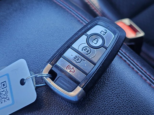 Used 2025 Ford Escape ST-Line Select AWD/4WD image 28