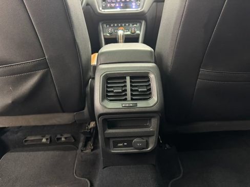 Used 2019 Volkswagen Tiguan SEL FWD image 38
