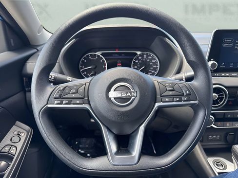Used 2025 Nissan Sentra SV FWD image 13