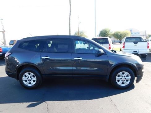 Used 2015 Chevrolet Traverse LS image 8