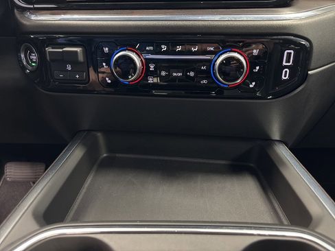 Certified 2025 GMC Sierra 2500 SLT w/ SLT Premium Package image 42