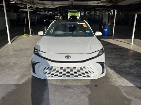 Used 2025 Toyota Camry XSE FWD image 2