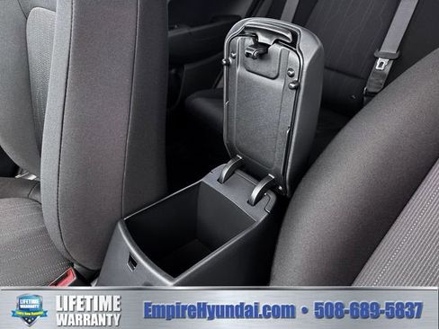 New 2026 Hyundai Venue SE image 18