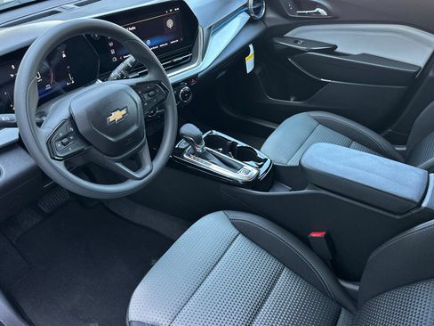 New 2026 Chevrolet Trax LT FWD image 10