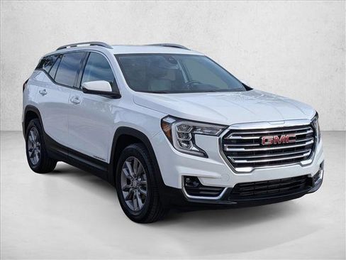 Used 2024 GMC Terrain SLT image 3