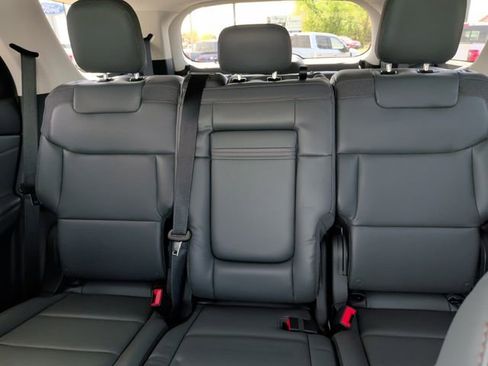 New 2026 Ford Explorer Active w/ Active Comfort Package image 20