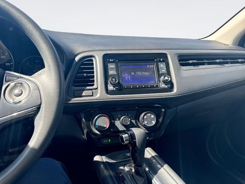 Used 2022 Honda HR-V LX image 16