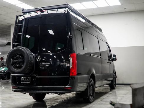 Used 2022 Mercedes-Benz Sprinter 2500 image 13