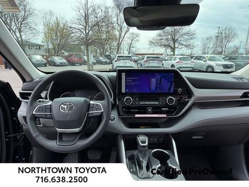 Used 2026 Toyota Highlander XLE AWD/4WD image 6