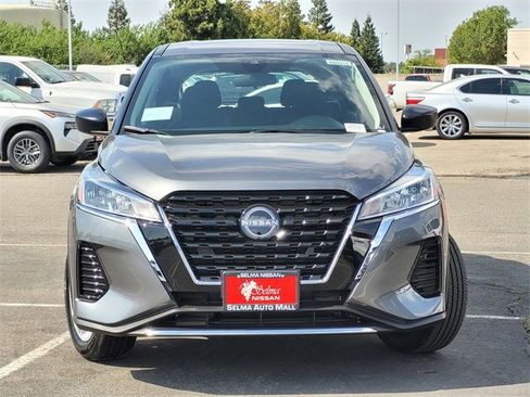 New 2025 Nissan Kicks Play S image 2