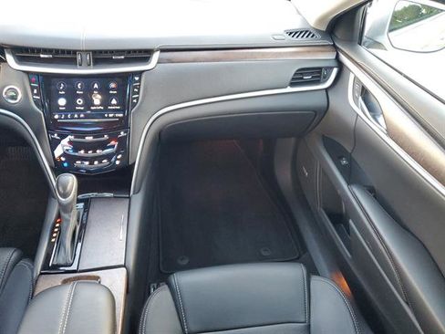 Used 2018 Cadillac XTS Luxury image 18