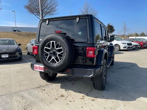 New 2026 Jeep Wrangler Sahara AWD/4WD image 5