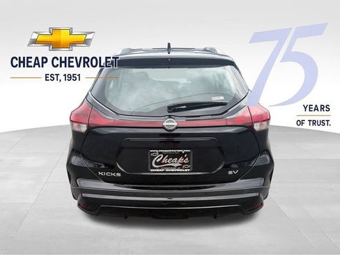 Used 2023 Nissan Kicks SV FWD image 4