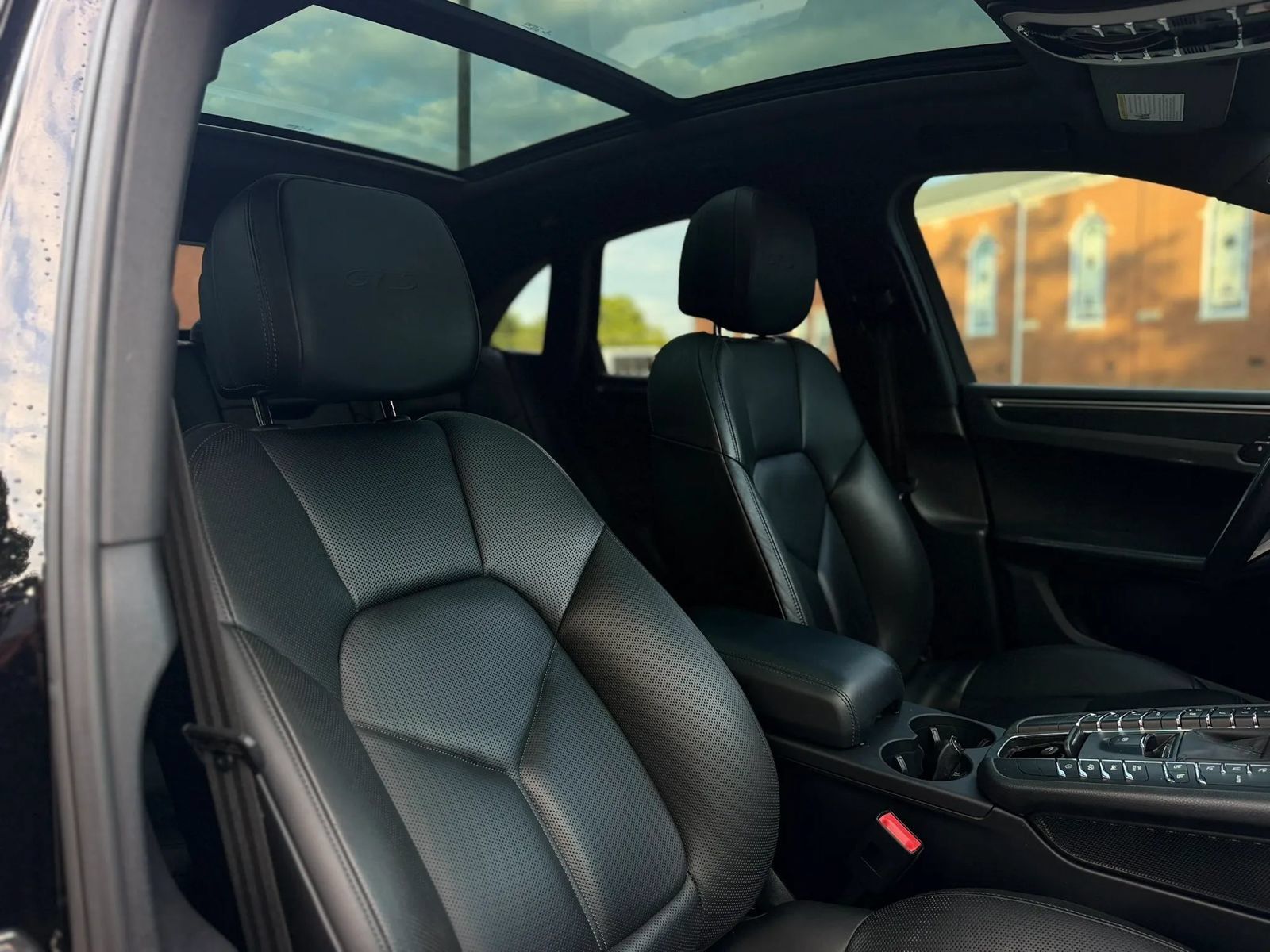 Used 2018 Porsche Macan GTS AWD/4WD image 13