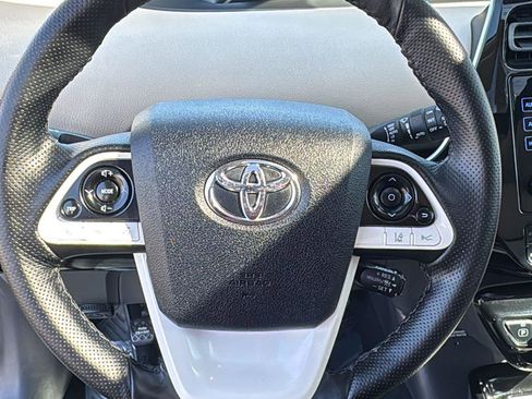 Used 2016 Toyota Prius Four image 14