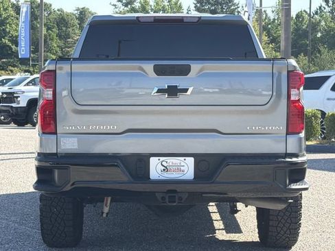Used 2024 Chevrolet Silverado 1500 Custom Trail Boss AWD/4WD image 9