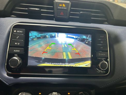 Used 2025 Nissan Versa SV FWD image 20