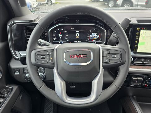 New 2025 GMC Sierra 3500 SLT w/ SLT Premium Package image 22