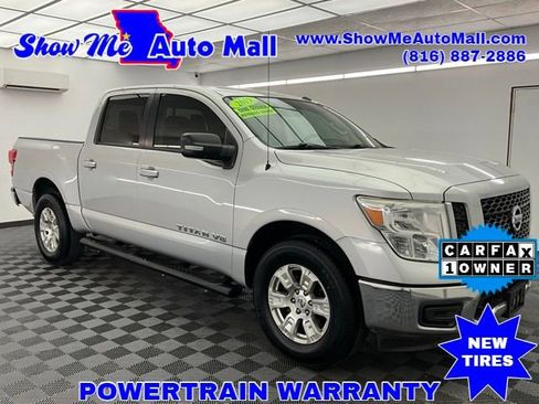 Used 2019 Nissan Titan SV AWD/4WD image 1
