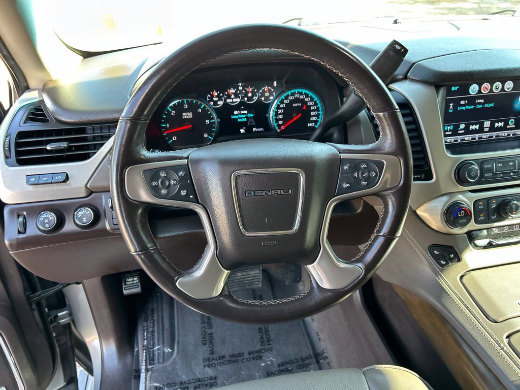Used 2019 GMC Yukon XL Denali AWD/4WD image 16