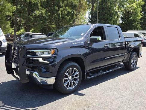 Used 2023 Chevrolet Silverado 1500 LT image 3