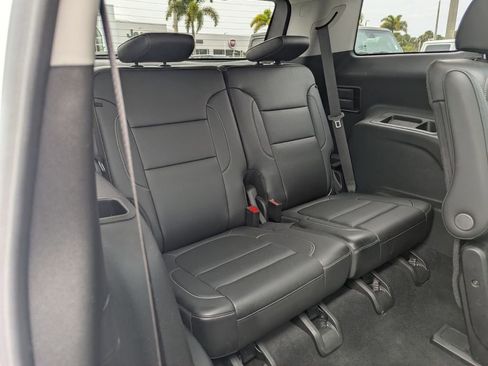 Used 2023 GMC Acadia SLT w/ Elevation Edition image 15