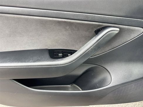 Used 2020 Tesla Model 3 RWD image 18
