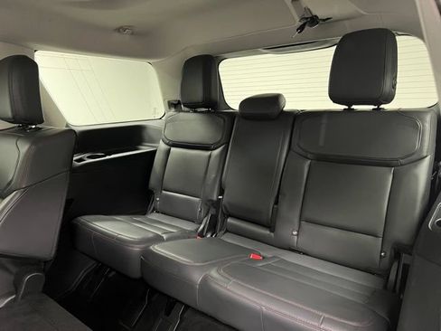 Used 2025 Ford Expedition Active AWD/4WD image 48