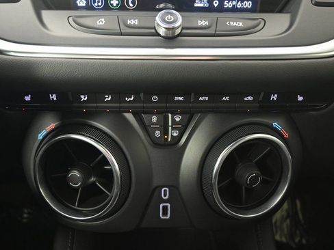 Used 2019 Chevrolet Blazer LT image 29