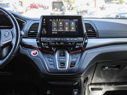 Used 2024 Honda Odyssey Sport image 13
