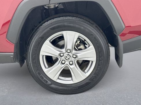 Used 2025 Toyota RAV4 XLE AWD/4WD image 25