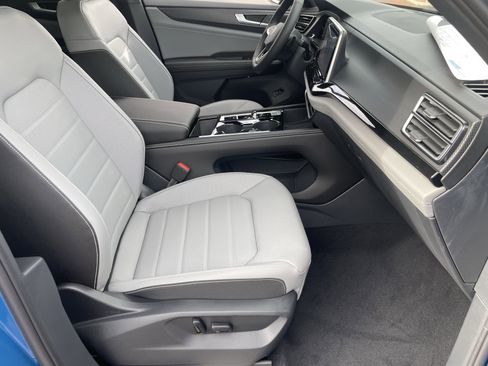 New 2026 Volkswagen Atlas Cross Sport SEL R-Line image 8