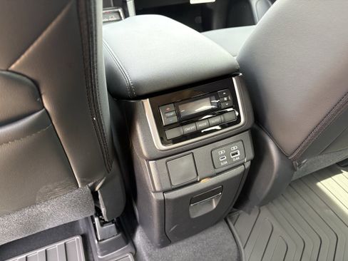 New 2026 Subaru Ascent Premium w/ Popular Package #2 AWD/4WD image 30